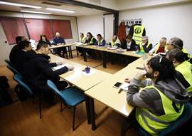 Reunión en el SAMA entre FCC y trabajadores de parques y jardines de Zaragoza